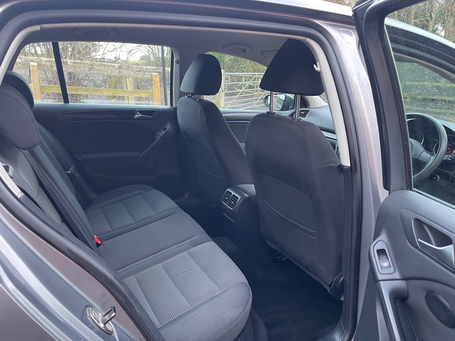 Used Volkswagen Golf 2010 for sale - 77650022: Photo 12