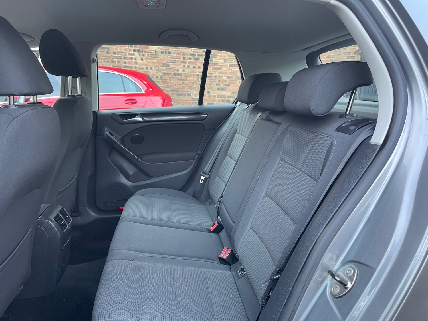 Used Volkswagen Golf 2010 for sale - 77650022: Photo 13