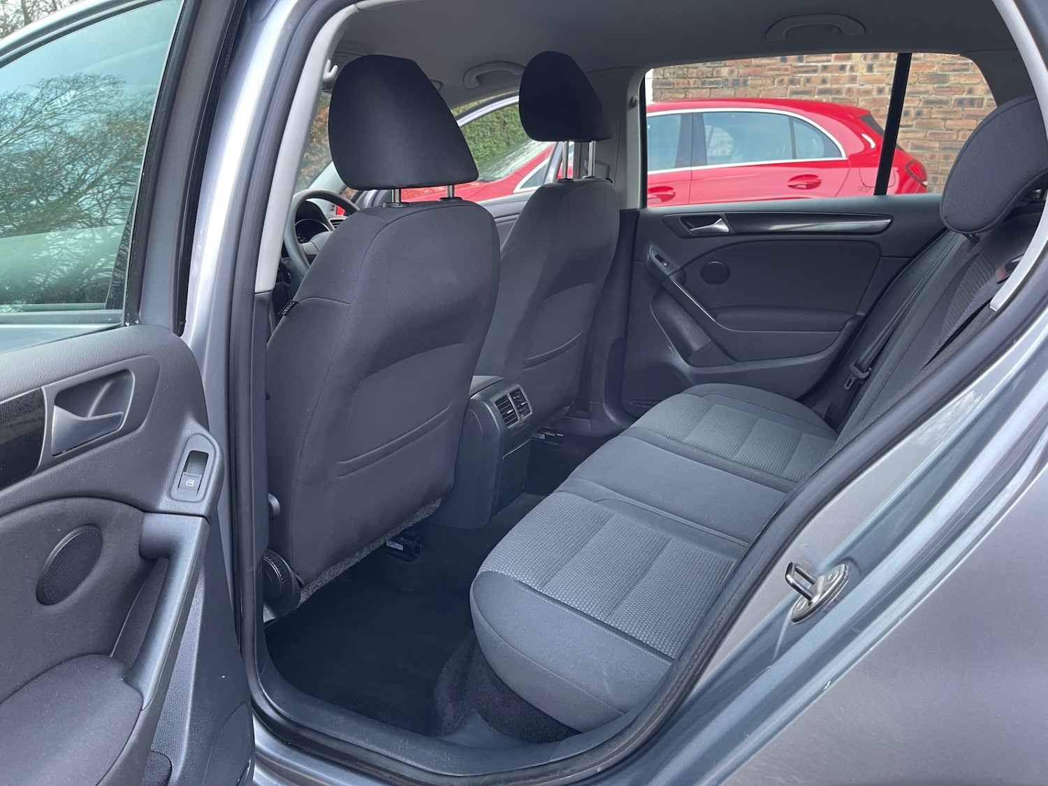 Used Volkswagen Golf 2010 for sale - 77650022: Photo 14