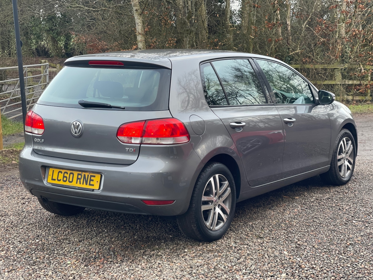 Used Volkswagen Golf 2010 for sale - 77650022: Photo 3