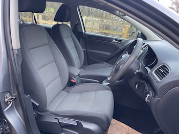 Used Volkswagen Golf 2010 for sale - 77650022: Photo