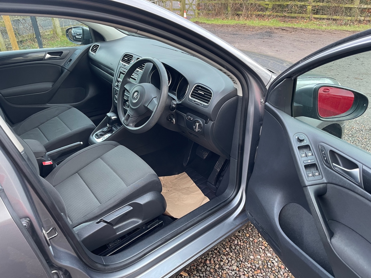 Used Volkswagen Golf 2010 for sale - 77650022: Photo 5