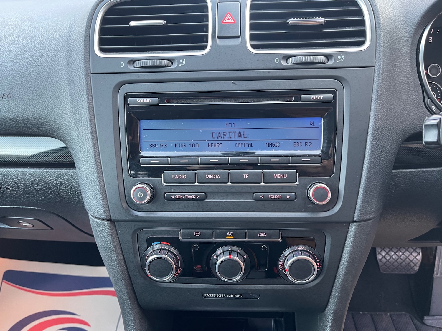 Used Volkswagen Golf 2010 for sale - 77650022: Photo 8