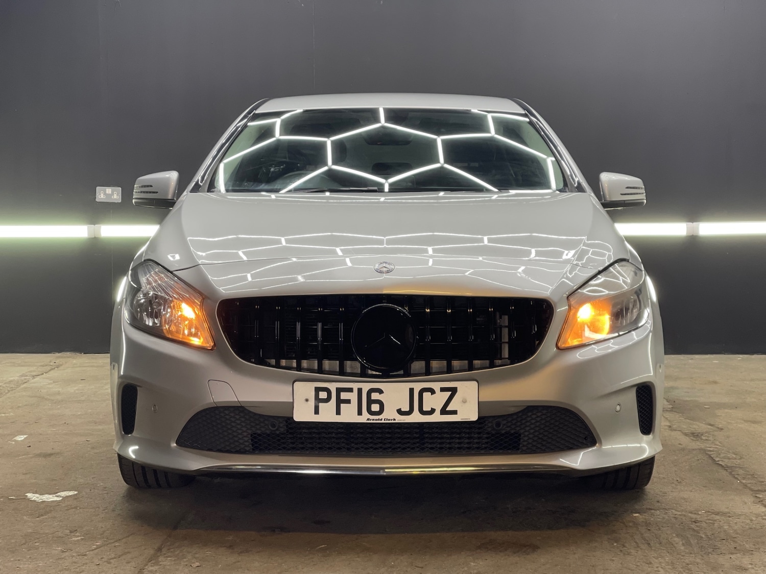 Used Mercedes-Benz A-Class 2016 for sale - 77365171: Photo 2