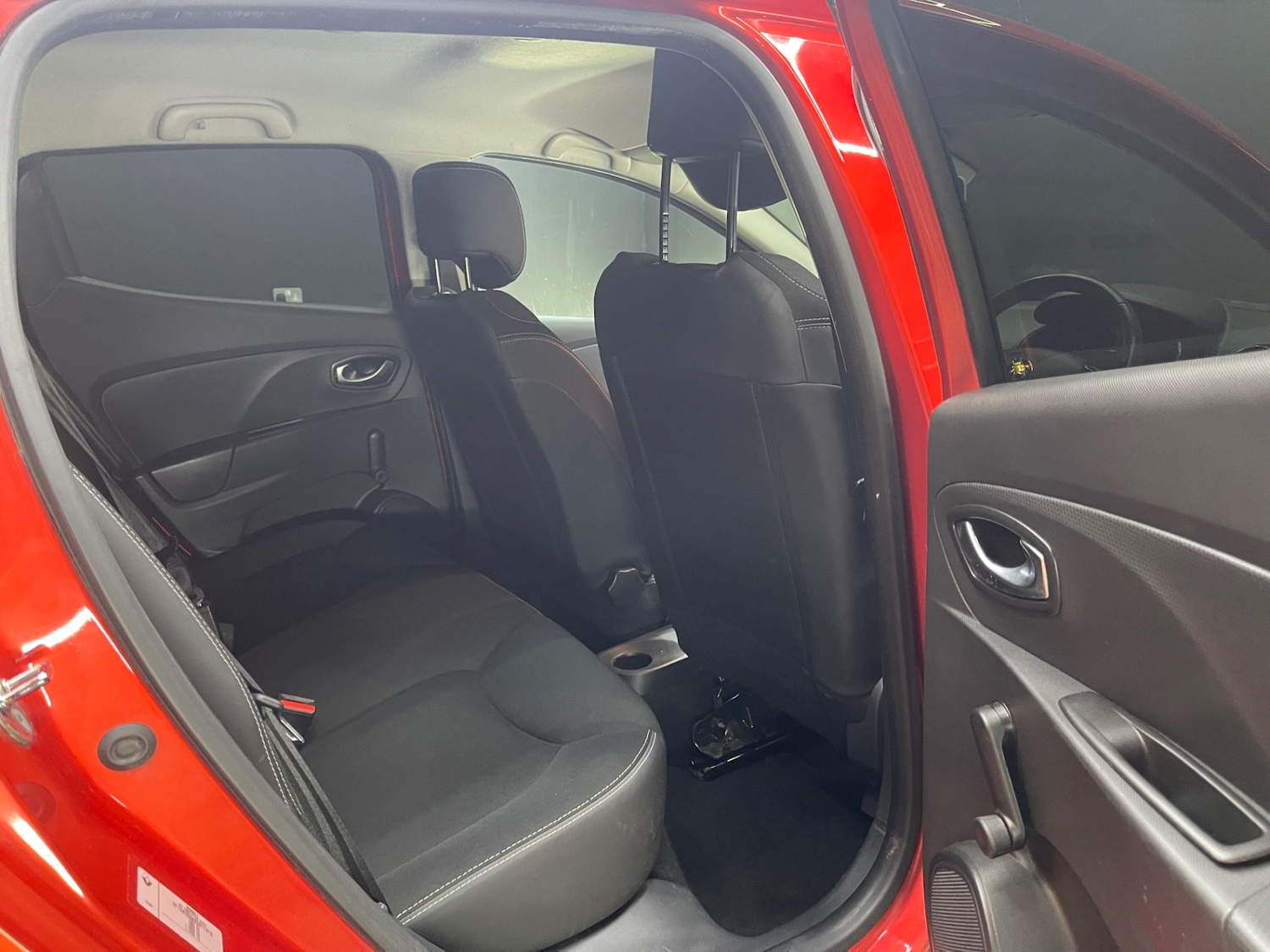 Used Renault Clio 2015 for sale - 77581881: Photo 12