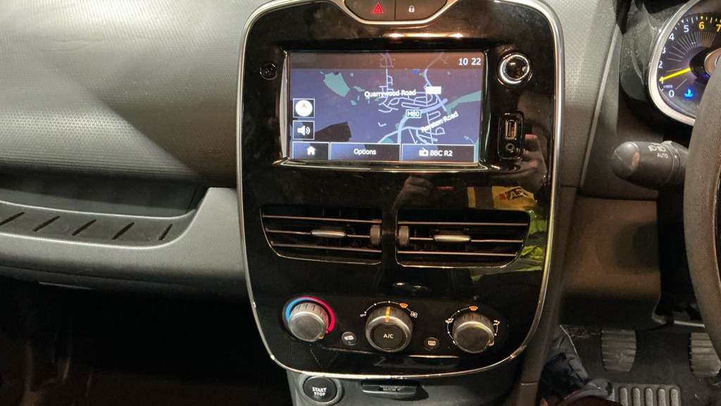 Used Renault Clio 2015 for sale - 77581881: Photo 7