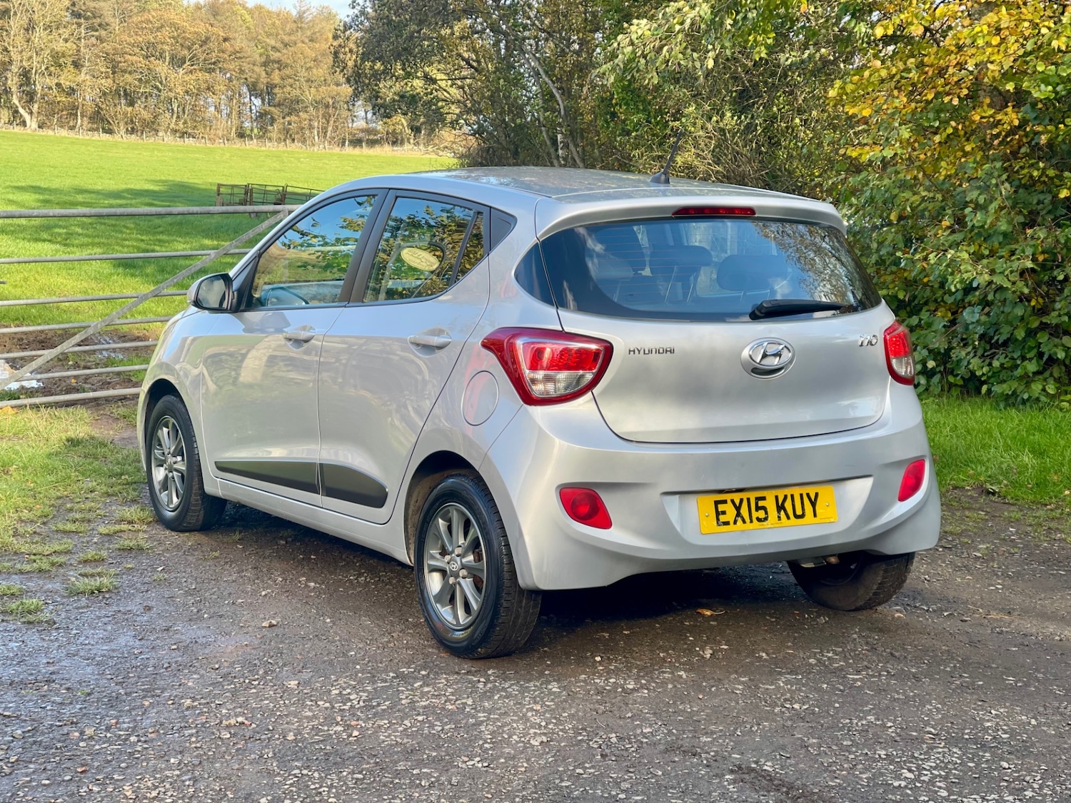 Used Hyundai i10 2015 for sale - 76382619: Photo 10