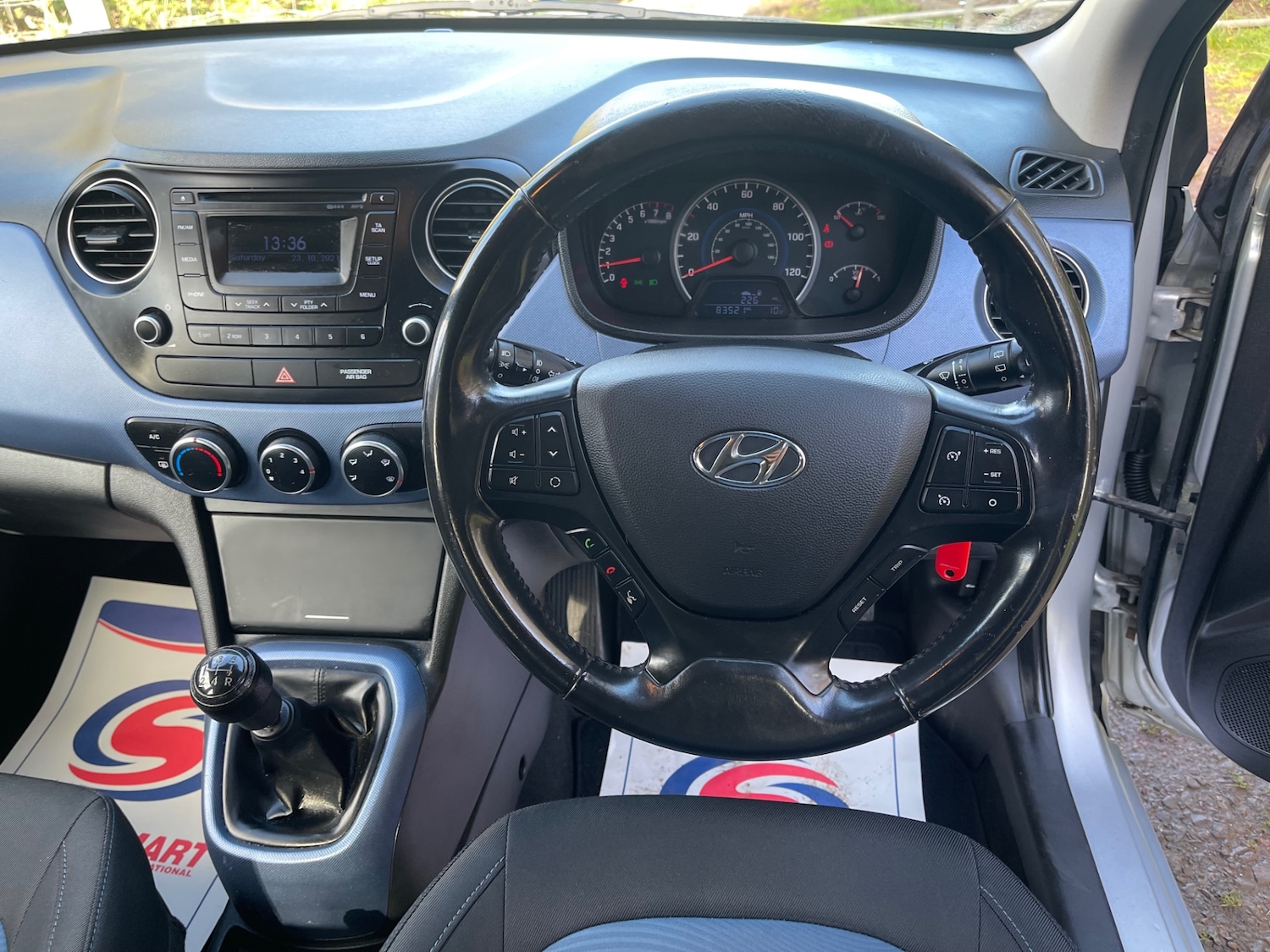 Used Hyundai i10 2015 for sale - 76382619: Photo 13