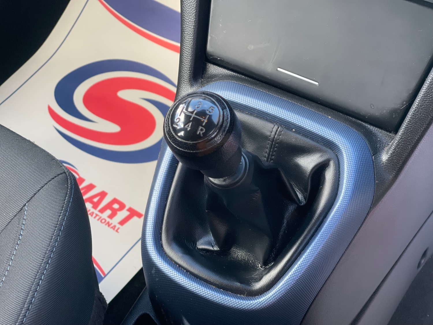 Used Hyundai i10 2015 for sale - 76382619: Photo 14