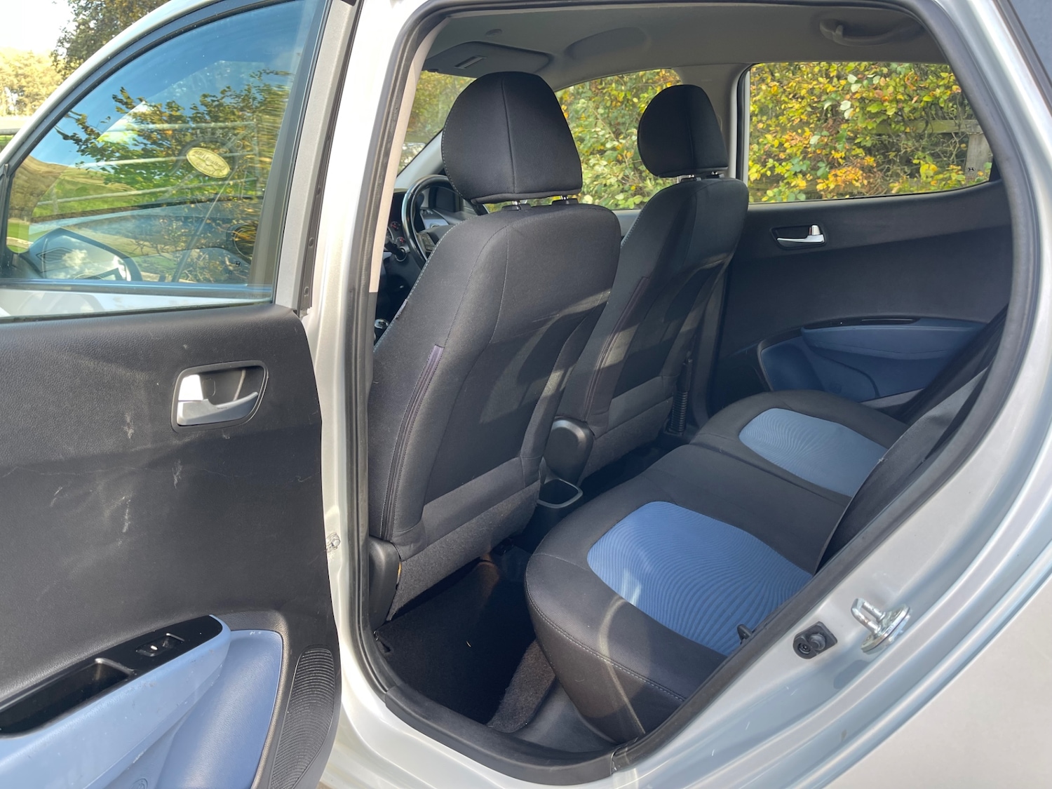 Used Hyundai i10 2015 for sale - 76382619: Photo 20