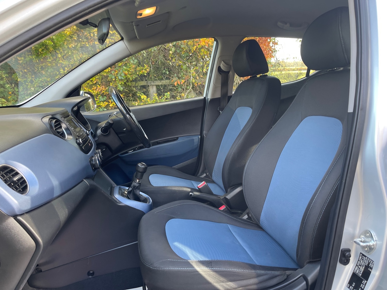 Used Hyundai i10 2015 for sale - 76382619: Photo 23