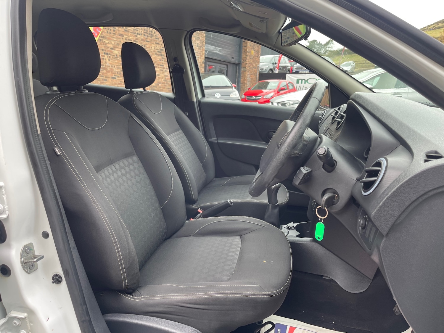 Used Dacia Sandero 2013 for sale - 76146275: Photo 10