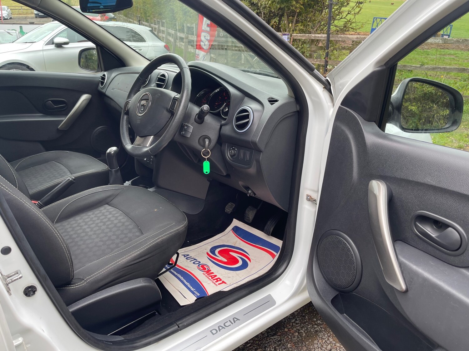 Used Dacia Sandero 2013 for sale - 76146275: Photo 11