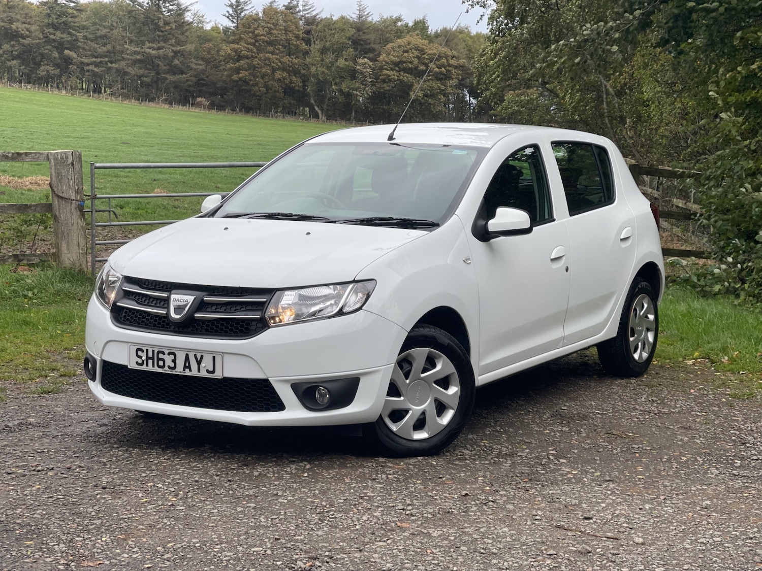 Used Dacia Sandero 2013 for sale - 76146275: Photo 3