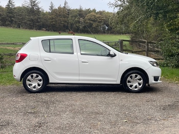 Used Dacia Sandero 2013 for sale - 76146275: Photo 4