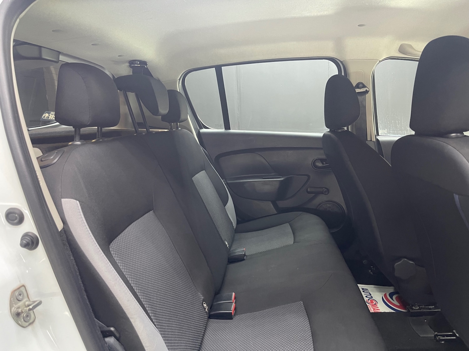 Used Dacia Sandero 2015 for sale - 77261914: Photo 12