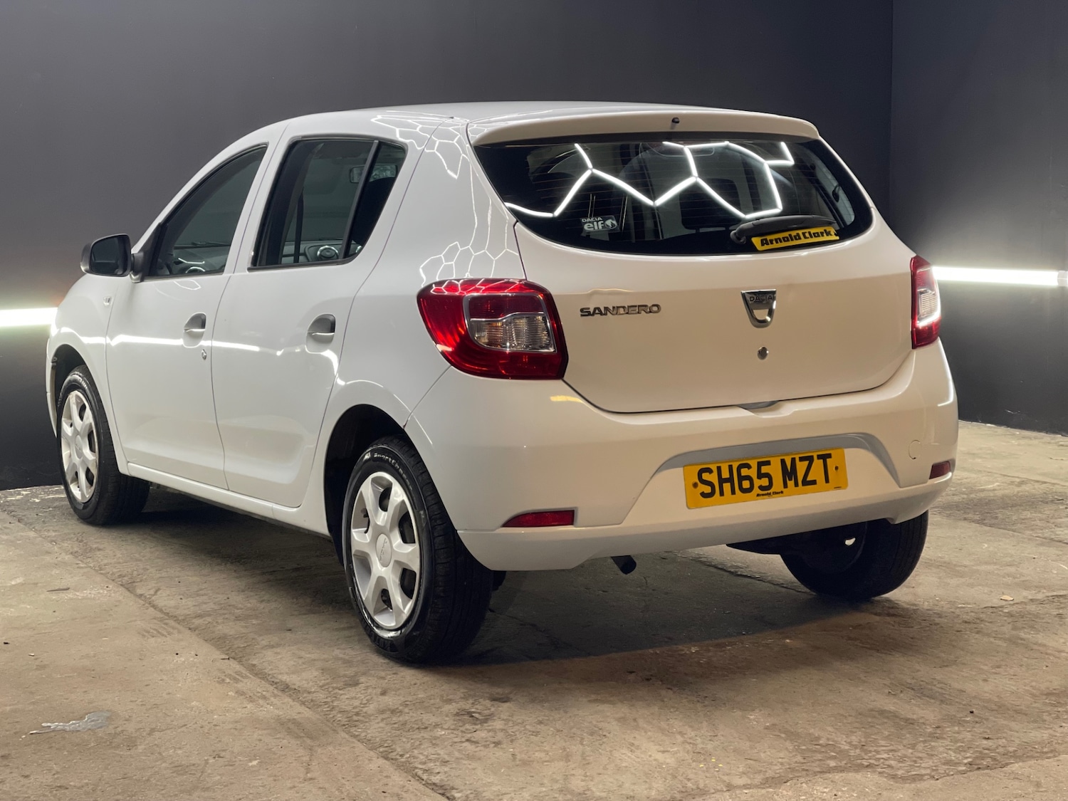Used Dacia Sandero 2015 for sale - 77261914: Photo 8