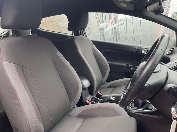 Used Ford Fiesta 2016 for sale - 75330329: Photo 8