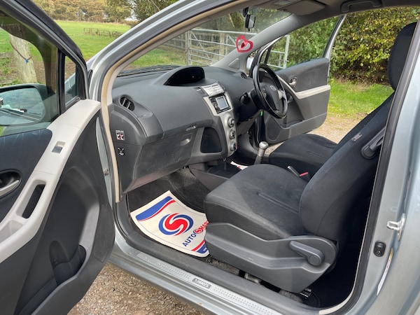 Used Toyota Yaris 2008 for sale - 76206478: Photo 12