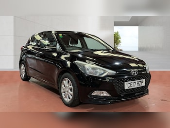 Used Hyundai i20 2017 for sale - 78210190: Photo
