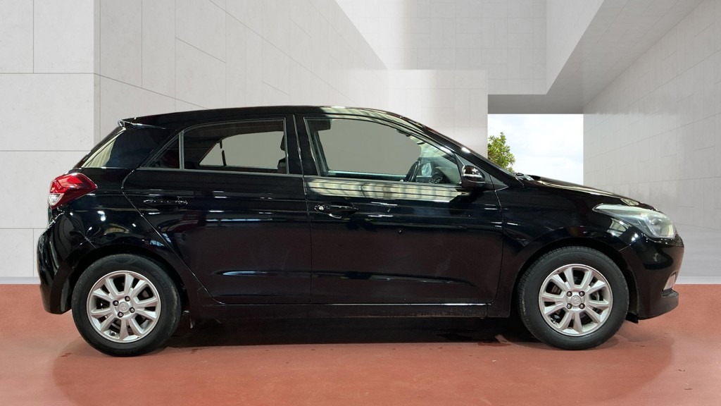 Used Hyundai i20 2017 for sale - 78210190: Photo 8