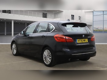 Used BMW 2 Series 2016 for sale - 76265211: Photo