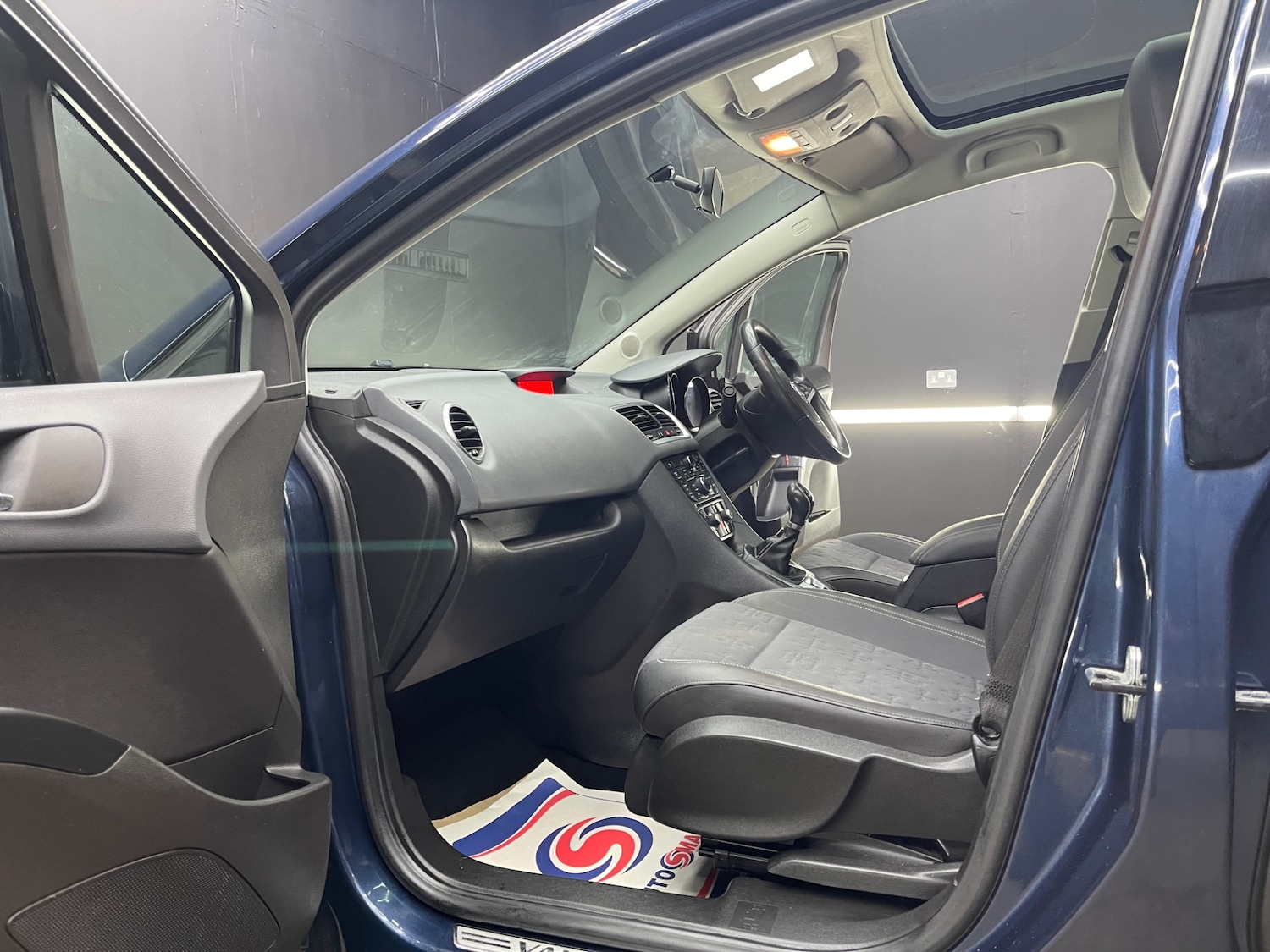 Used Vauxhall Meriva 2014 for sale - 77324336: Photo 16