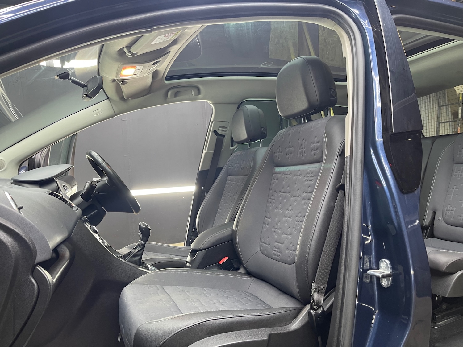 Used Vauxhall Meriva 2014 for sale - 77324336: Photo 19