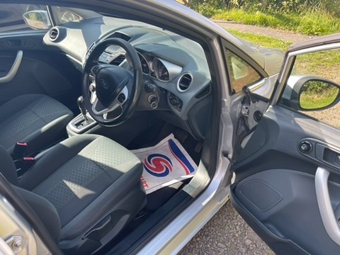 Used Ford Fiesta 2010 for sale - 77245322: Photo 10