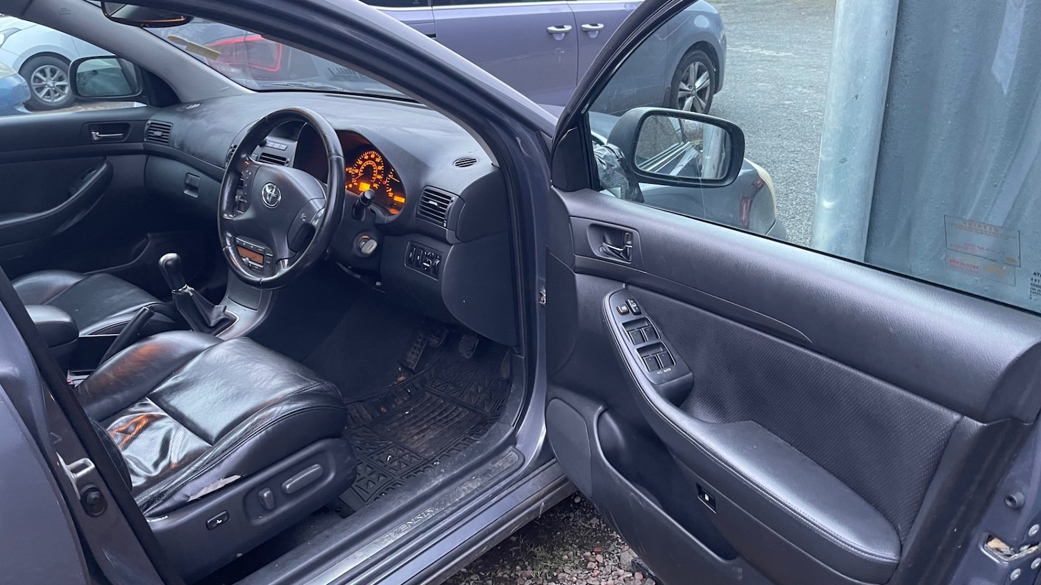 Used Toyota Avensis 2004 for sale - 76556741: Photo 6