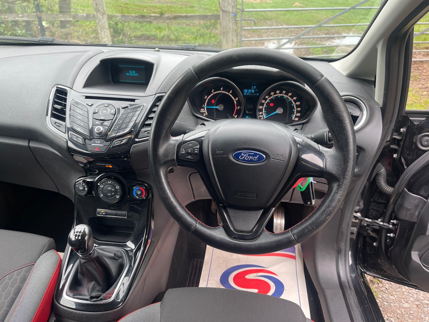 Used Ford Fiesta 2015 for sale - 76046161: Photo 10