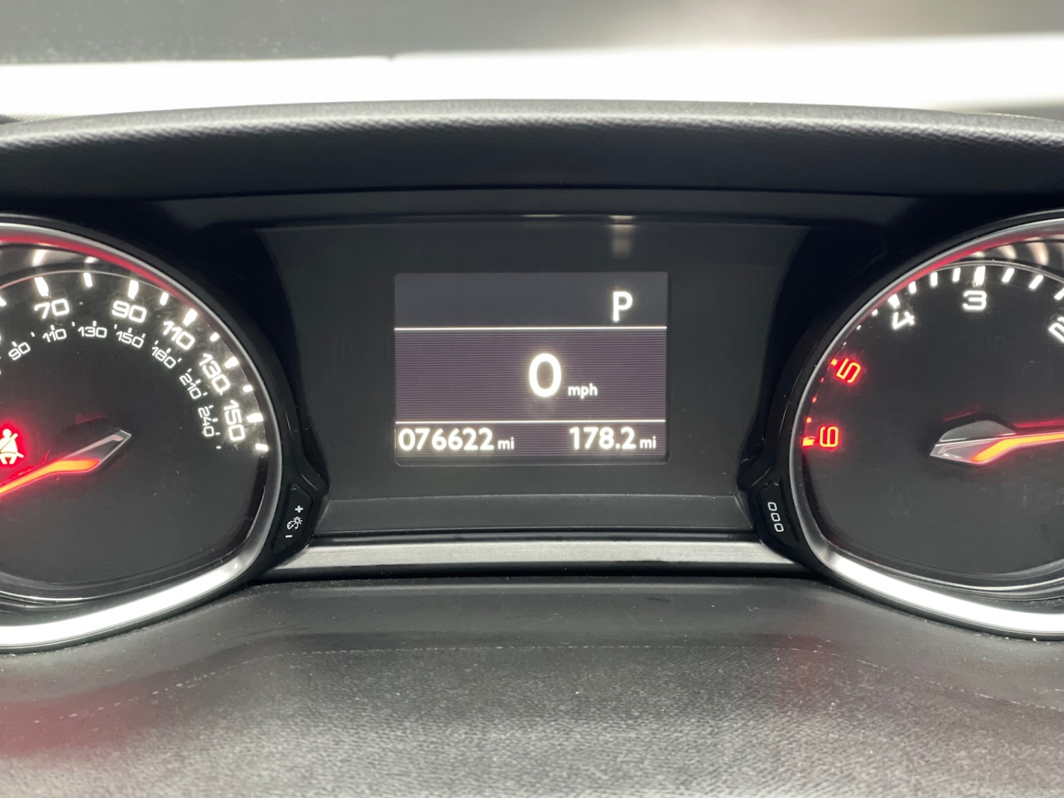 Used Peugeot 308 2017 for sale - 77104740: Photo 11