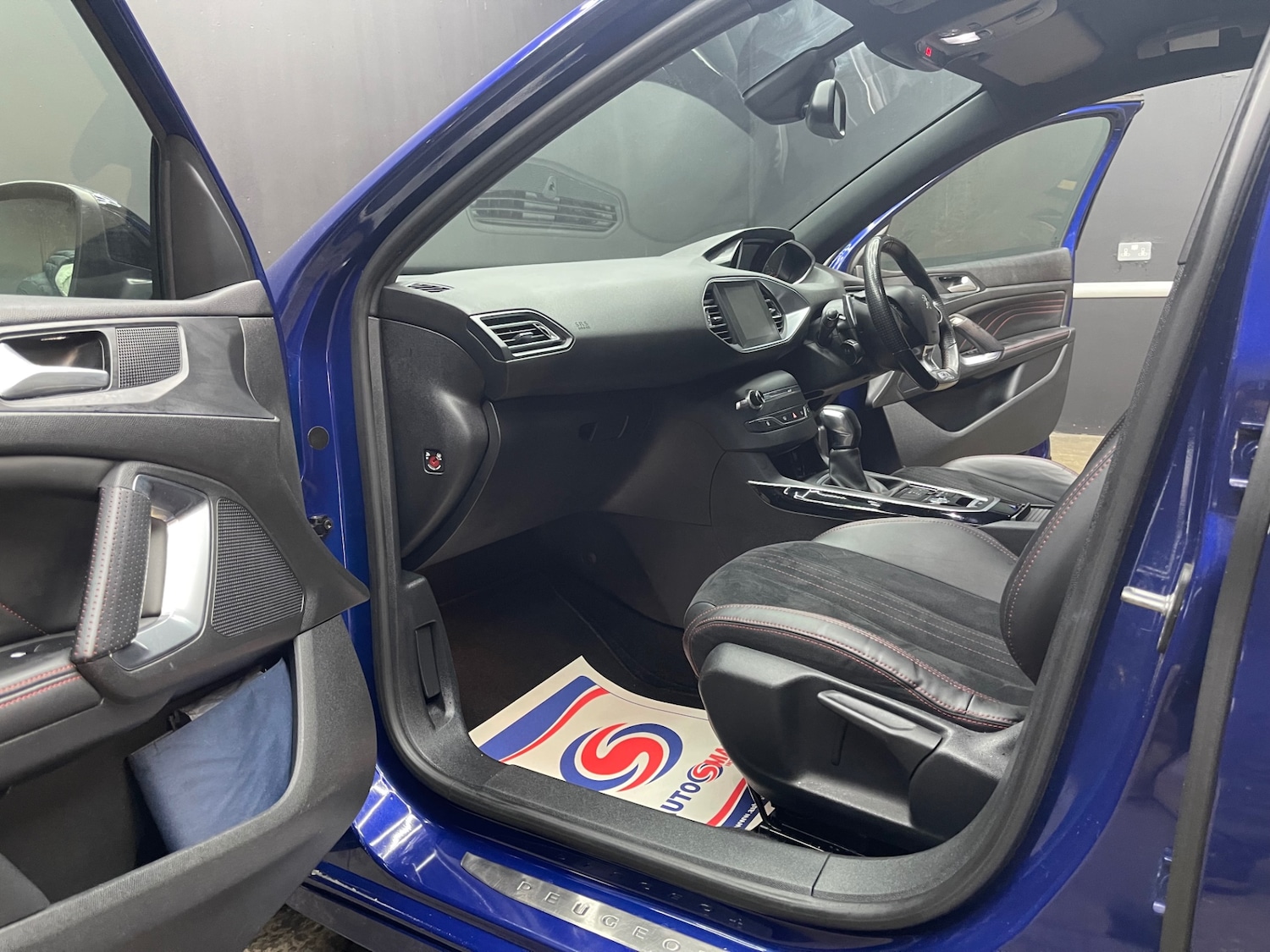 Used Peugeot 308 2017 for sale - 77104740: Photo 24