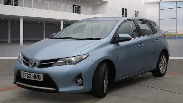 Used Toyota Auris 2014 for sale - 76287538: Photo 2