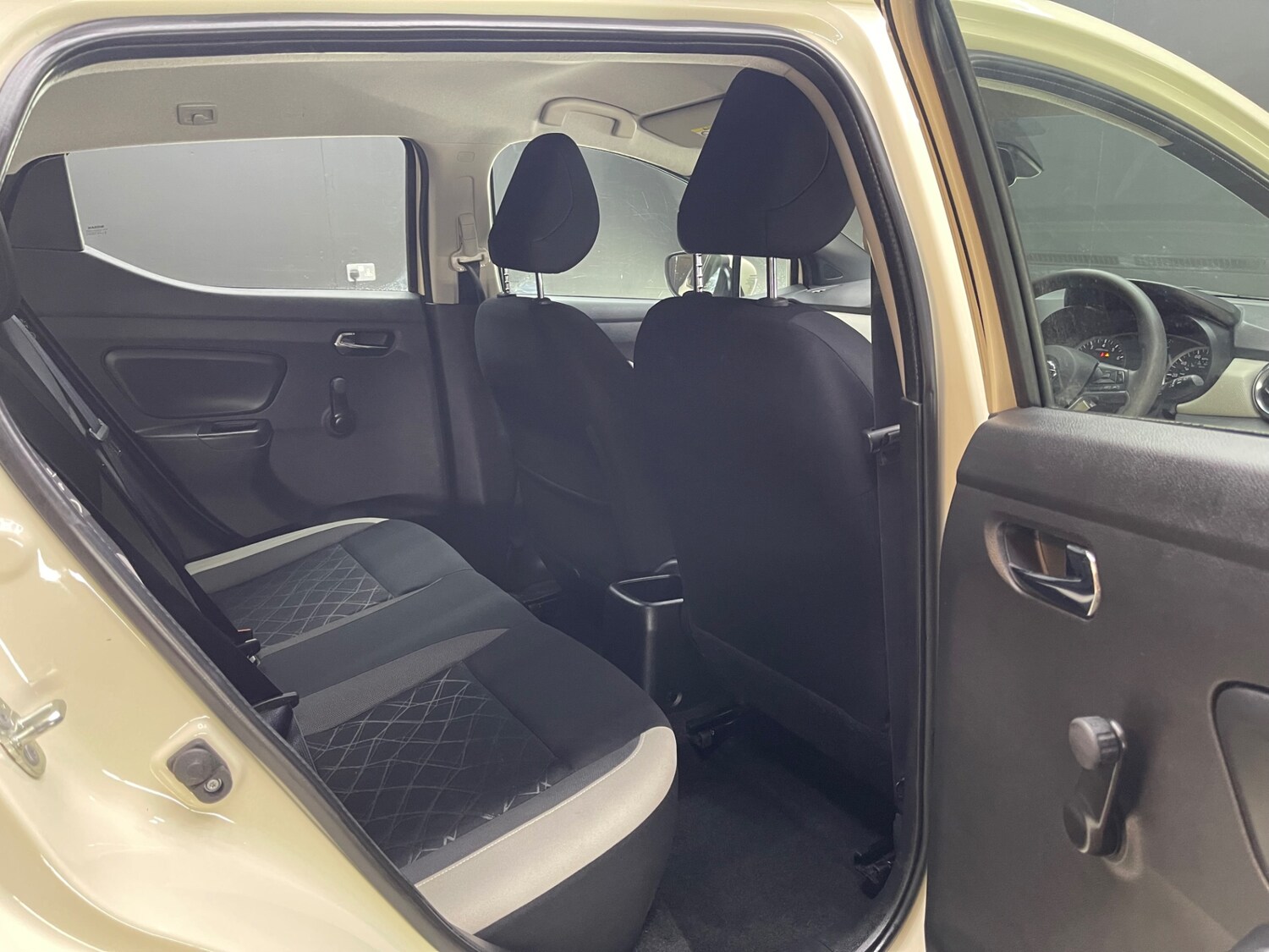 Used Nissan Micra 2017 for sale - 77432570: Photo 15