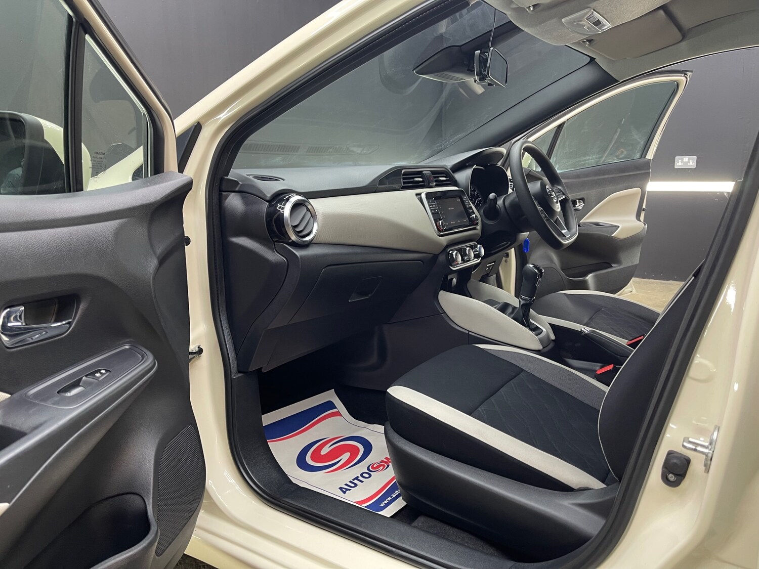 Used Nissan Micra 2017 for sale - 77432570: Photo 22