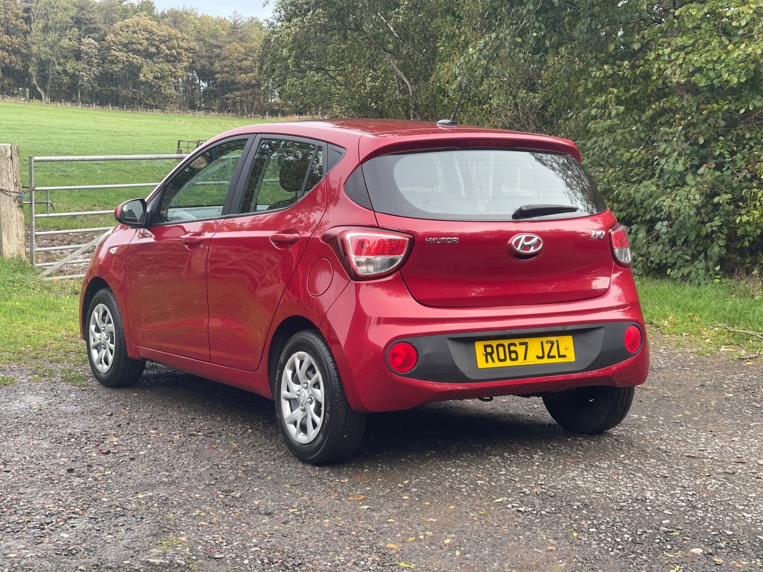 Used Hyundai i10 2017 for sale - 76045844: Photo 10