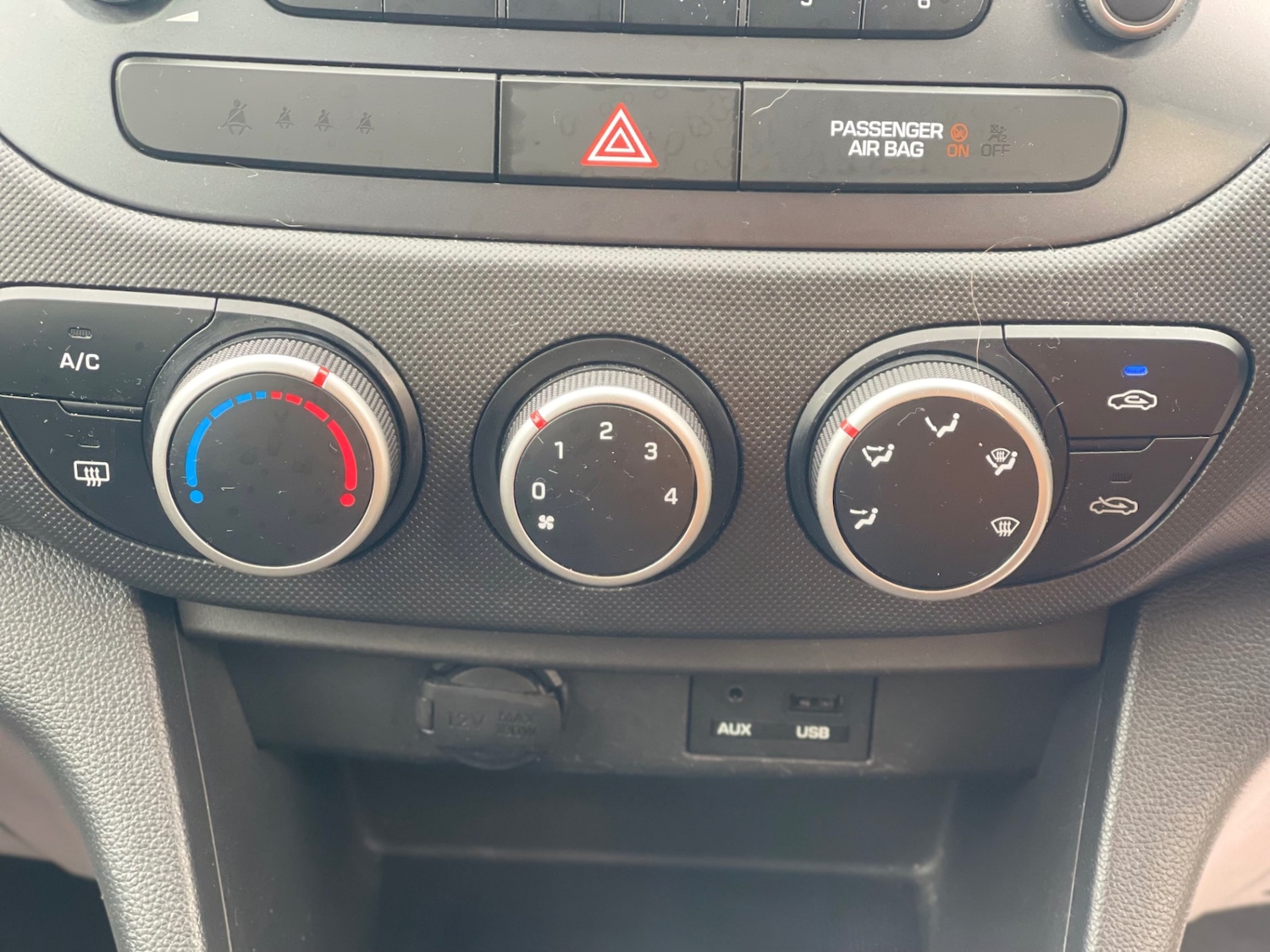 Used Hyundai i10 2017 for sale - 76045844: Photo 14