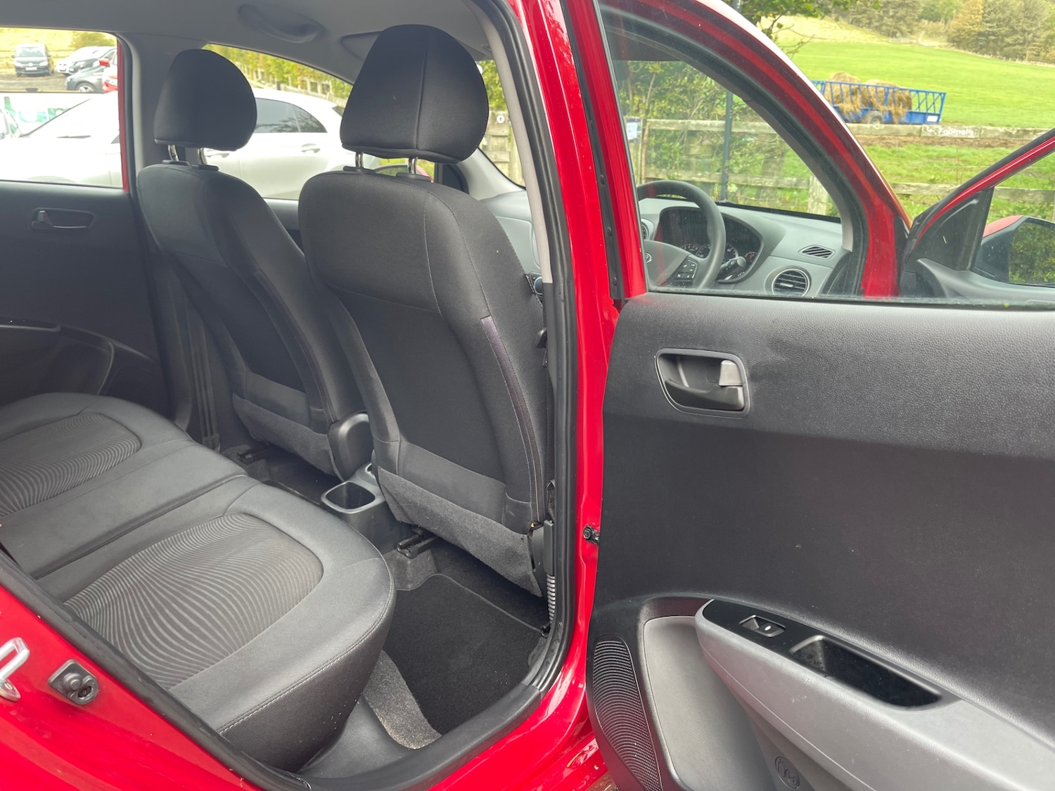 Used Hyundai i10 2017 for sale - 76045844: Photo 18