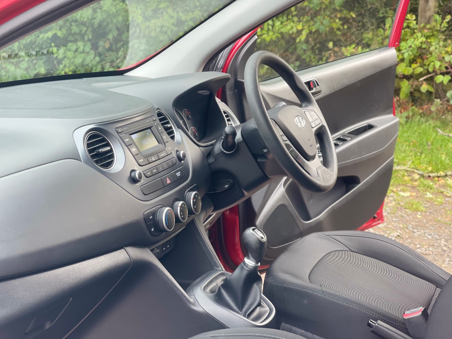 Used Hyundai i10 2017 for sale - 76045844: Photo 26