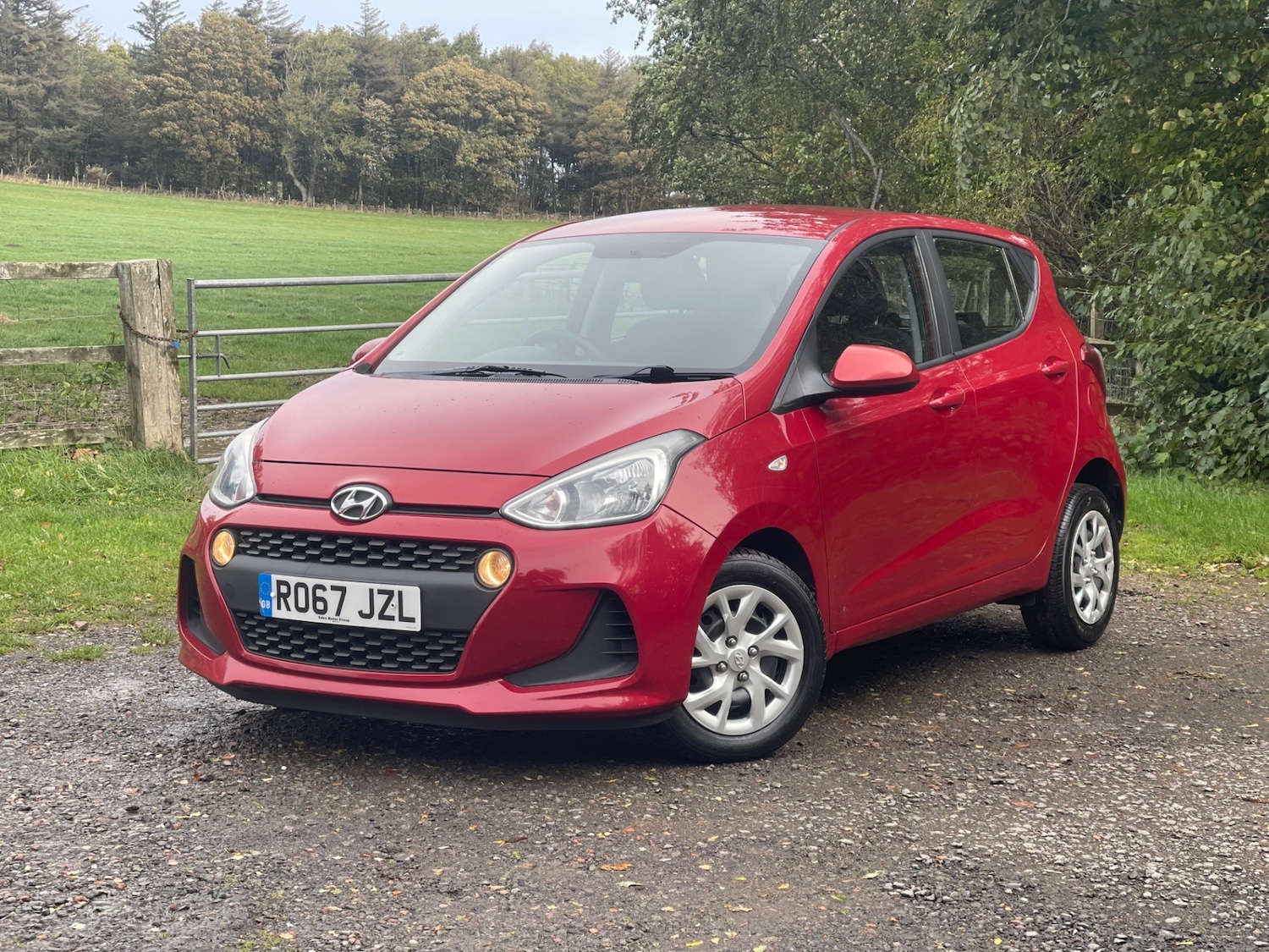 Used Hyundai i10 2017 for sale - 76045844: Photo 3