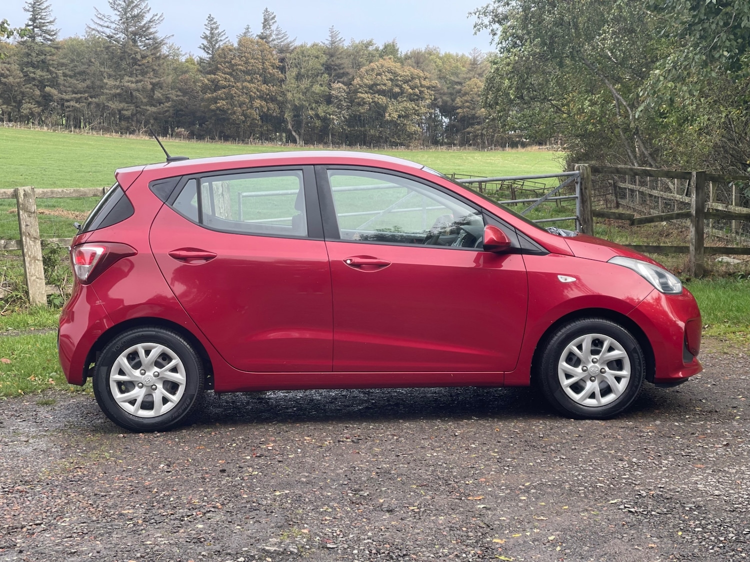 Used Hyundai i10 2017 for sale - 76045844: Photo 7