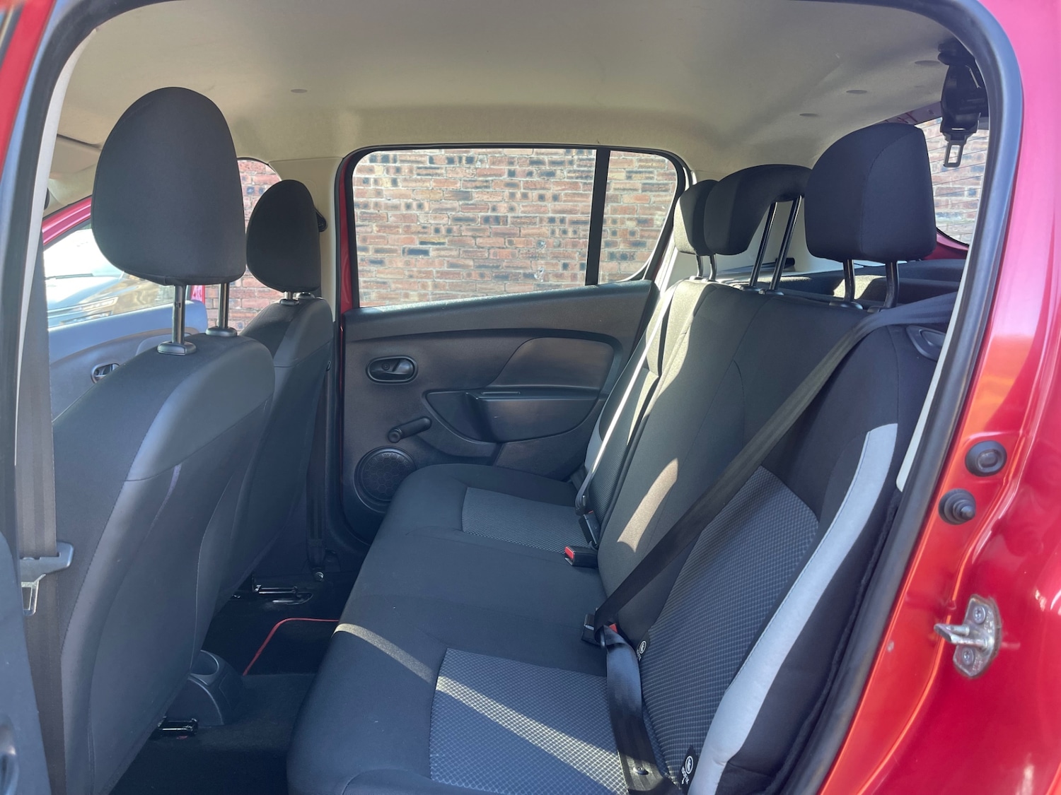 Used Dacia Sandero 2015 for sale - 77732777: Photo 16