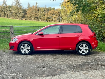 Used Volkswagen Golf 2016 for sale - 76287550: Photo
