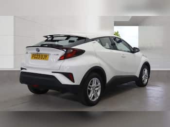 Used Toyota C-HR 2023 for sale - 79718772: Photo