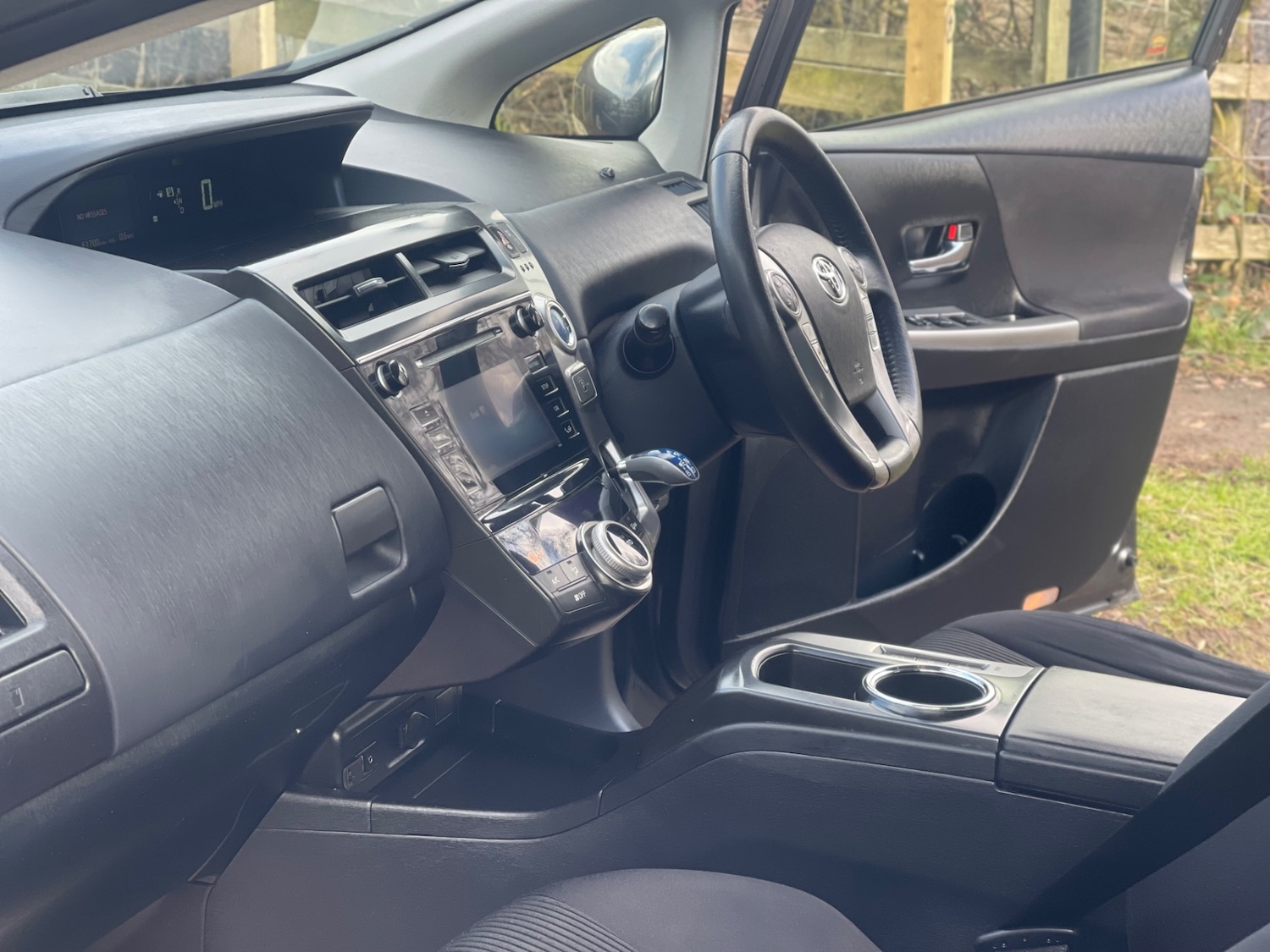 Used Toyota Prius+ 2020 for sale - 77649996: Photo 25