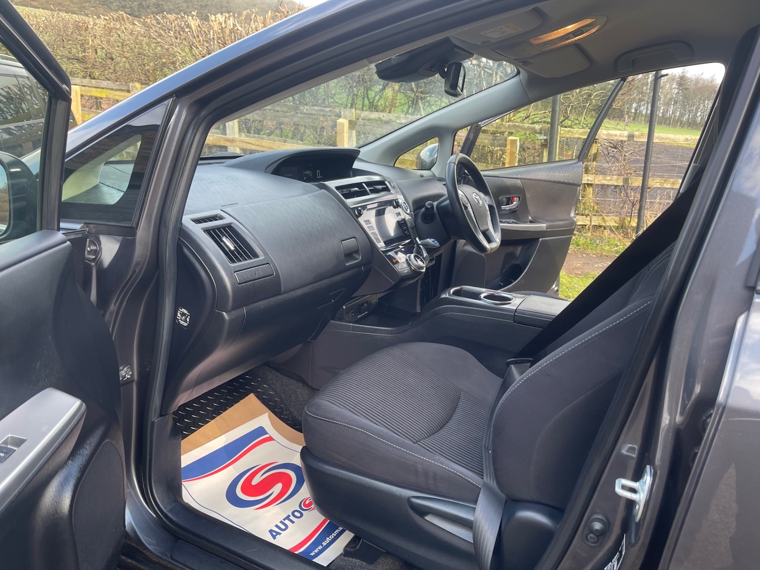 Used Toyota Prius+ 2020 for sale - 77649996: Photo 27