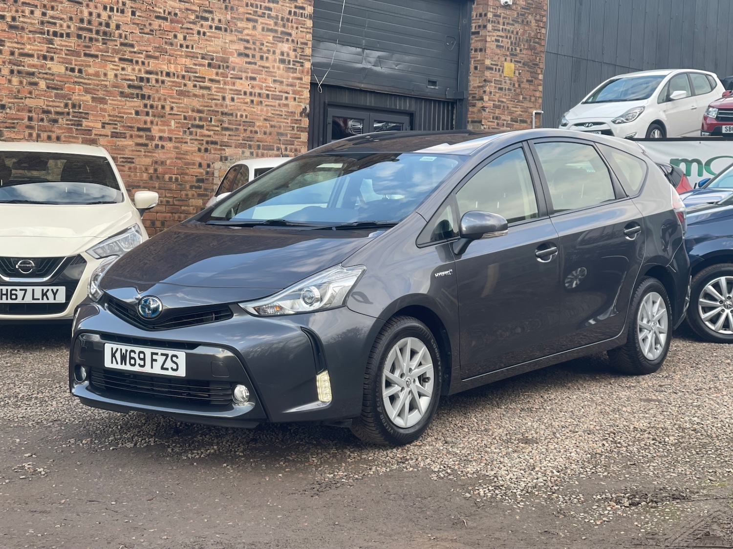 Used Toyota Prius+ 2020 for sale - 77649996: Photo 4