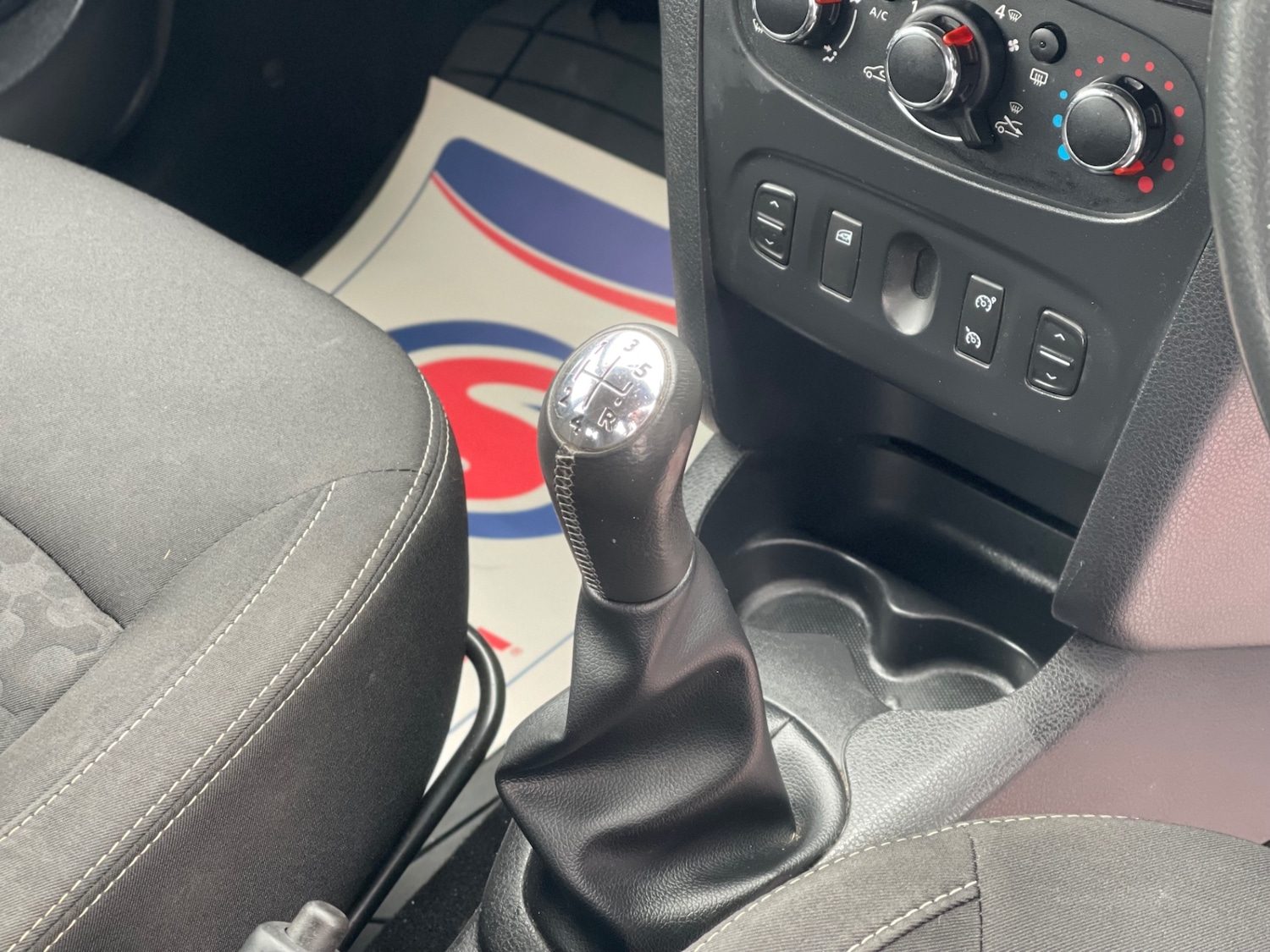 Used Dacia Sandero 2015 for sale - 77998487: Photo 12