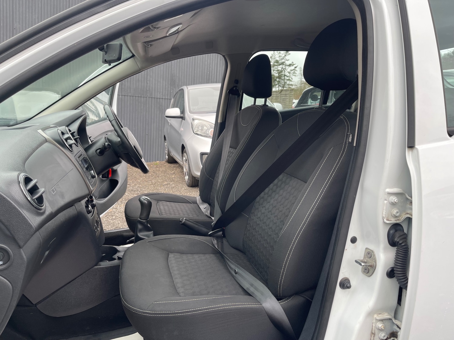 Used Dacia Sandero 2015 for sale - 77998487: Photo 19